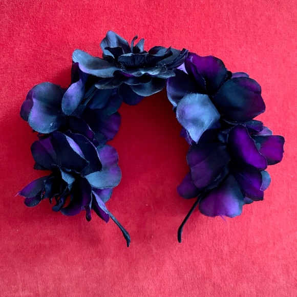Black and purple flower headband 🖤 - Picture 2 of 4